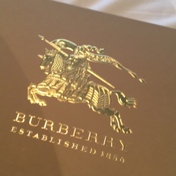 Burberry sandals. In Excellent condition. - Picture 8 of 8